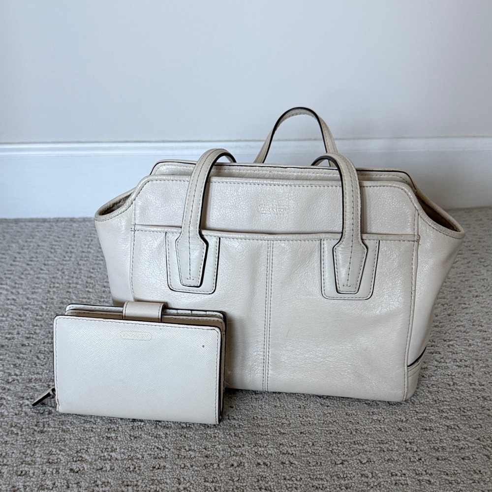 Coach Cream Satchel handbag and Wallet Set